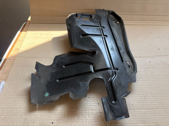 bontott OPEL CROSSLAND X Jobb Hűtő Légterelő