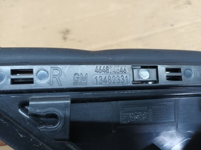 bontott OPEL CROSSLAND X Jobb Sárvédő Csavar Burkolat