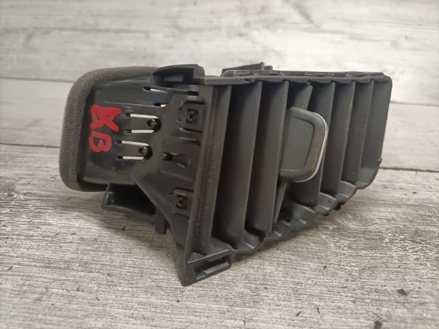 bontott OPEL CROSSLAND X Középső Bal Szellőző