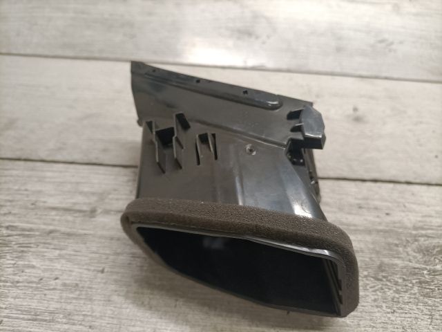 bontott OPEL CROSSLAND X Középső Bal Szellőző