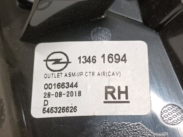 bontott OPEL CROSSLAND X Középső Jobb Szellőző