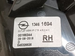 bontott OPEL CROSSLAND X Középső Jobb Szellőző