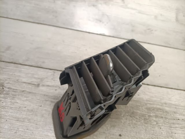 bontott OPEL CROSSLAND X Középső Jobb Szellőző