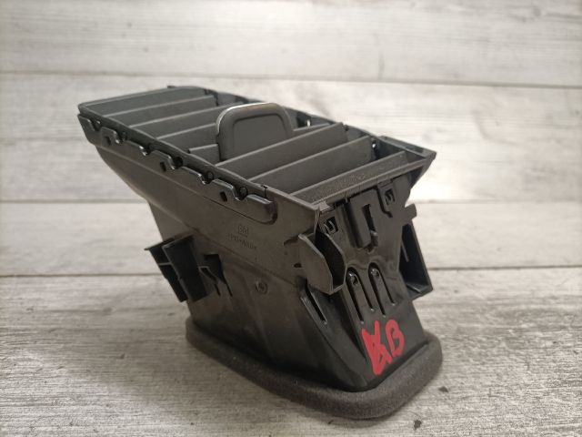 bontott OPEL CROSSLAND X Középső Jobb Szellőző