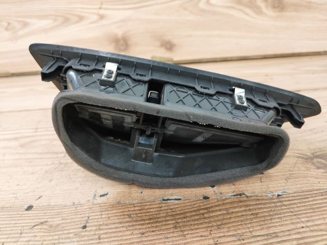 bontott OPEL CROSSLAND X Középső Szellőző