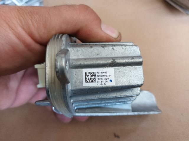 bontott OPEL CROSSLAND X LED Trafó