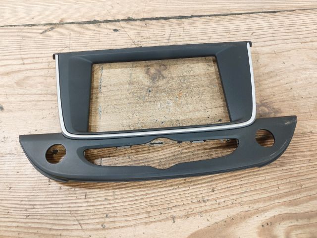 bontott OPEL CROSSLAND X Rádió / CD Keret