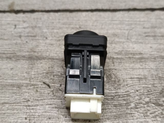 bontott OPEL CROSSLAND X Vészvillogó Kapcsoló