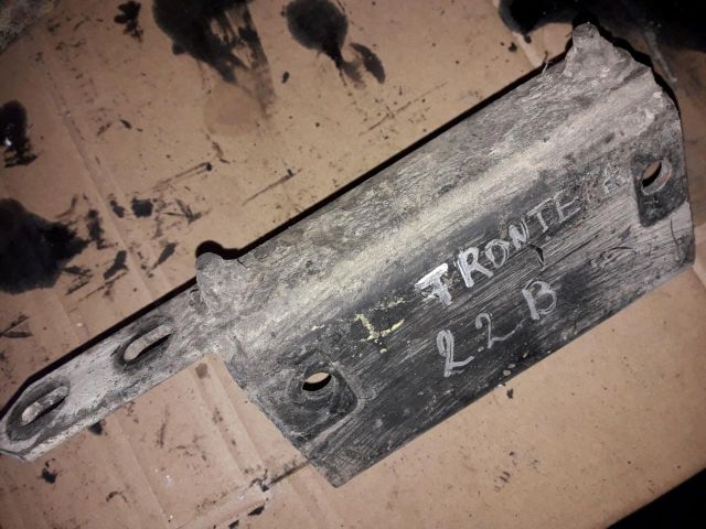 bontott OPEL FRONTERA Váltó Tartó Bak (Pozíciófüggetlen)