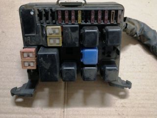 bontott OPEL FRONTERA Biztosítéktábla Motortér