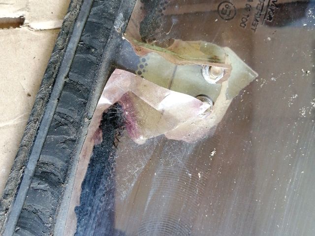 bontott OPEL FRONTERA Bal C Oszlop Oldalablak Üveg