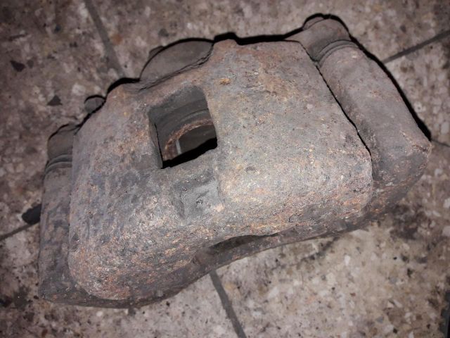 bontott OPEL FRONTERA Bal első Féknyereg Munkahengerrel