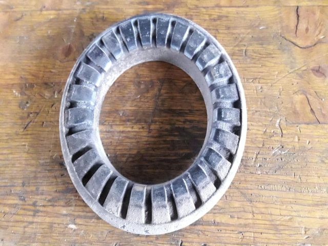 bontott OPEL FRONTERA Bal első Felső Rugótányér