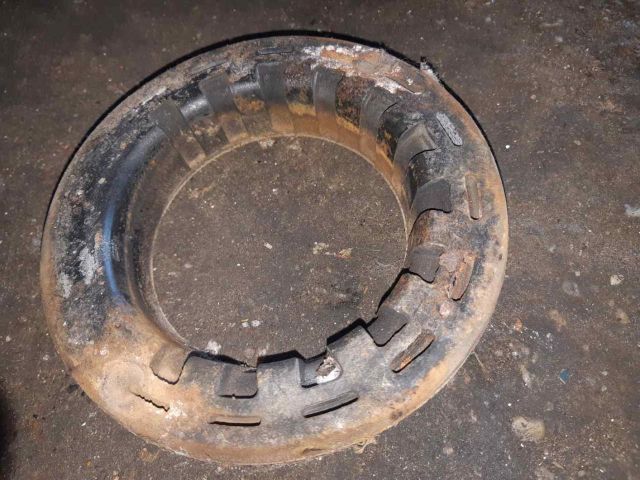 bontott OPEL FRONTERA Bal első Felső Rugótányér