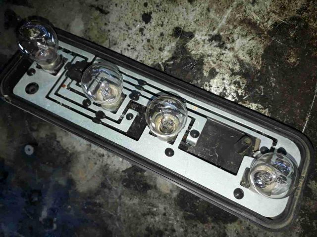 bontott OPEL FRONTERA Bal Hátsó Lámpa Foglalat