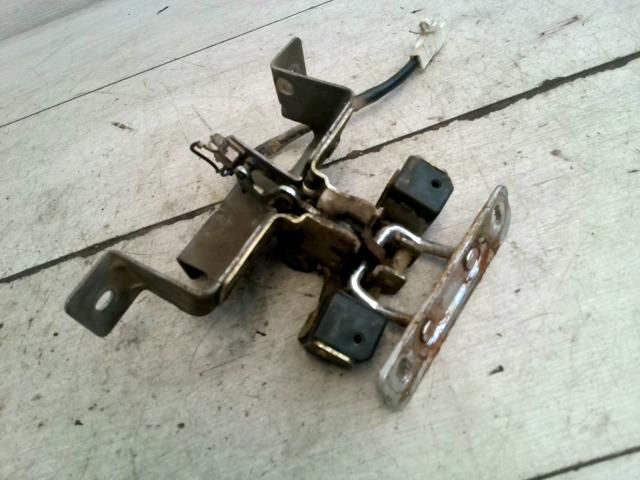 bontott OPEL FRONTERA Csomagtérajtó Zárszerkezet