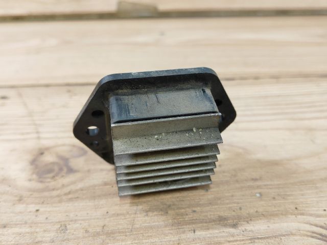 bontott OPEL FRONTERA Előtét Ellenállás Fűtőmotor