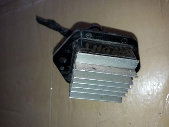 bontott OPEL FRONTERA Előtét Ellenállás Fűtőmotor