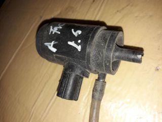 bontott OPEL FRONTERA Első Ablakmosó Szivattyú