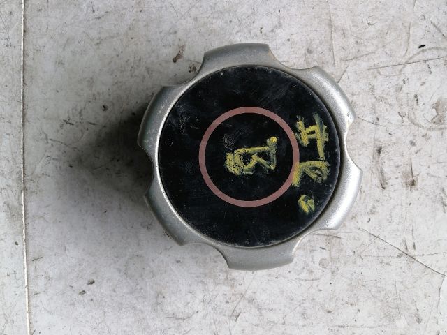 bontott OPEL FRONTERA Felniközép (1 db)