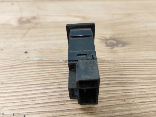 bontott OPEL FRONTERA Hátsó Ködzárófény Kapcsoló