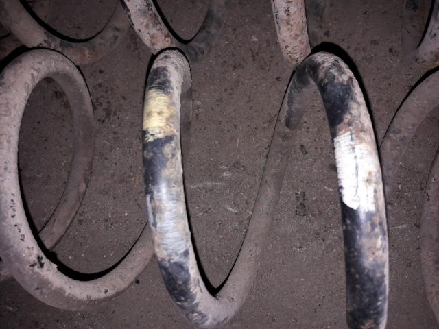 bontott OPEL FRONTERA Hátsó Rugó Pár