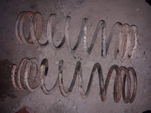 bontott OPEL FRONTERA Hátsó Rugó Pár