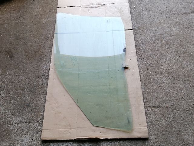 bontott OPEL FRONTERA Jobb első Ablak