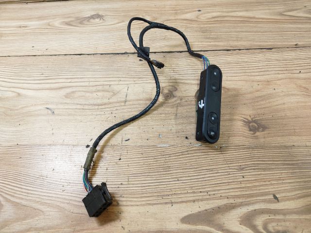 bontott OPEL FRONTERA Jobb első Ablakemelő Kapcsoló