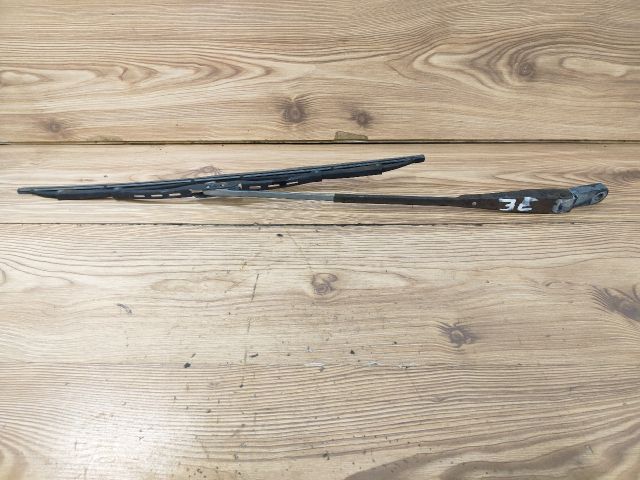 bontott OPEL FRONTERA Jobb első Ablaktörlő Kar