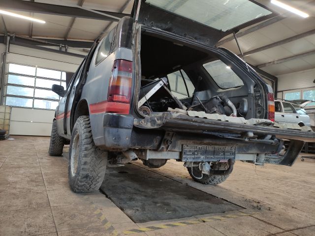 bontott OPEL FRONTERA Jobb első Ablakvezető Gumi