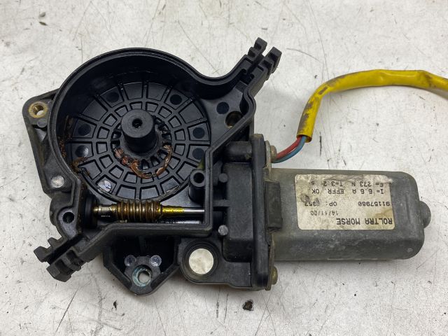 bontott OPEL FRONTERA Jobb hátsó Ablakemelő Motor