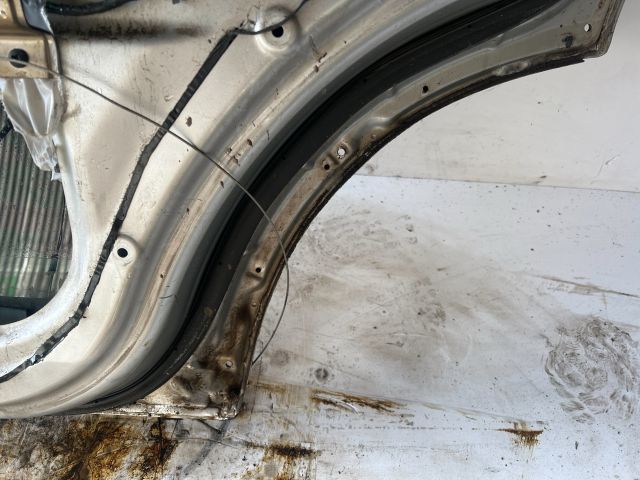 bontott OPEL FRONTERA Jobb hátsó Ajtó (Üres lemez)