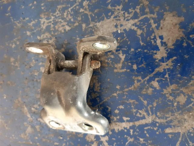 bontott OPEL FRONTERA Jobb hátsó Alsó Zsanér