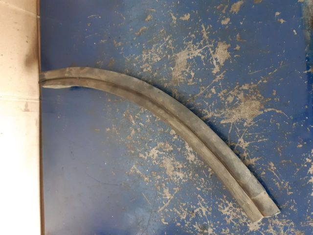 bontott OPEL FRONTERA Jobb hátsó Gumikéder