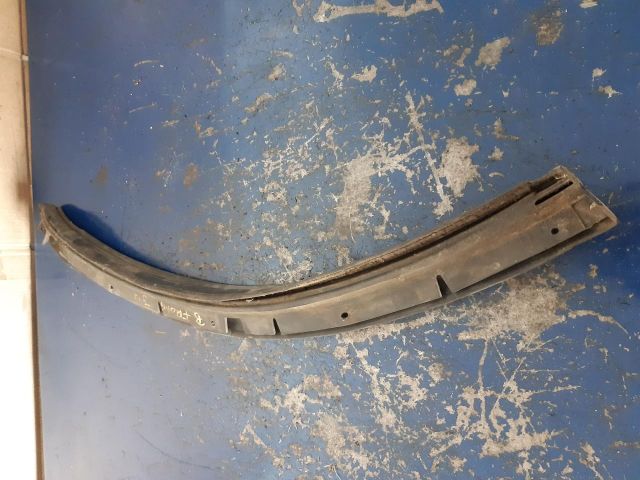 bontott OPEL FRONTERA Jobb hátsó Gumikéder