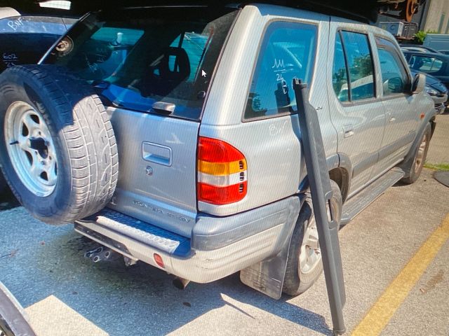 bontott OPEL FRONTERA Kalaptartó