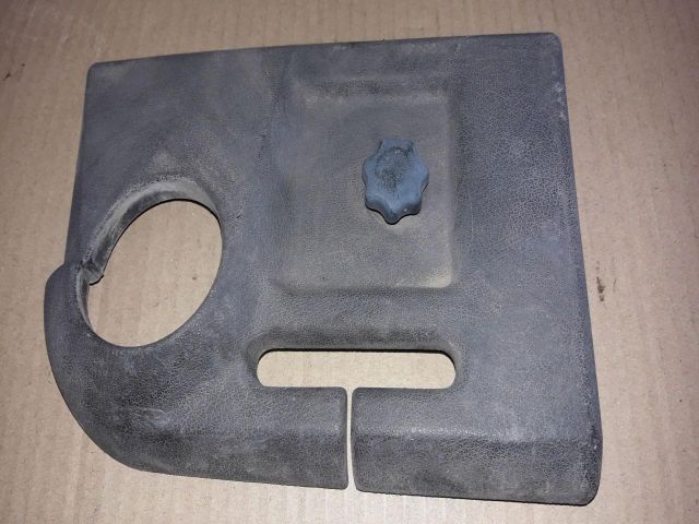 bontott OPEL FRONTERA Kormányközép Burkolat