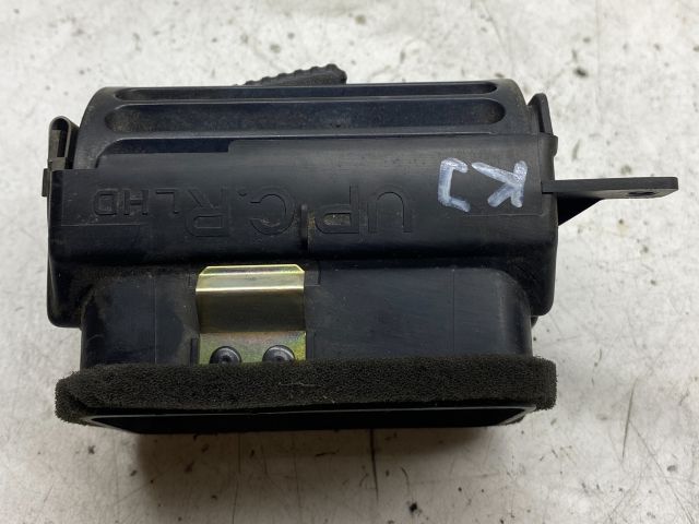 bontott OPEL FRONTERA Középső Jobb Szellőző