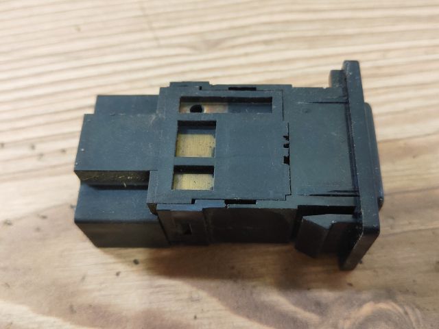 bontott OPEL FRONTERA Központizár Kapcsoló