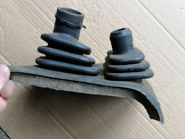 bontott OPEL FRONTERA Váltószoknya