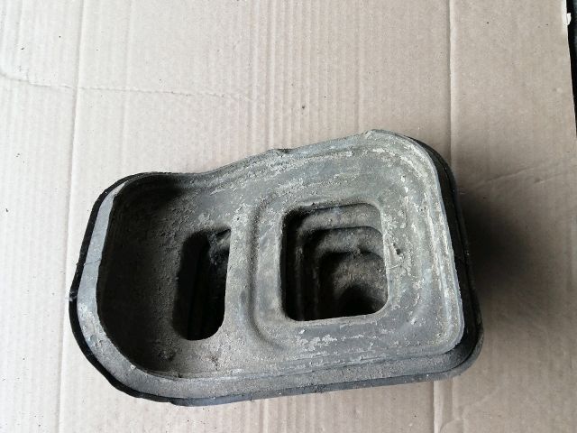 bontott OPEL FRONTERA Váltószoknya