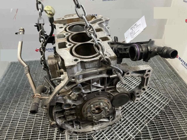 bontott OPEL GRANDLAND X Motor (Fűzött blokk hengerfejjel)