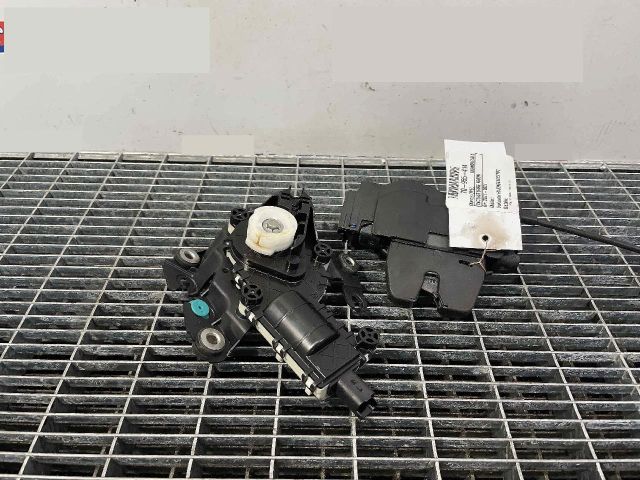 bontott OPEL GRANDLAND X Csomagtérajtó Ütköző