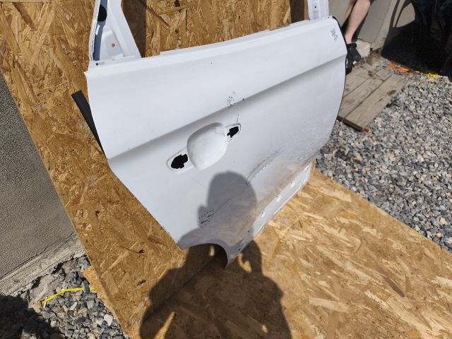 bontott OPEL GRANDLAND X Jobb hátsó Ajtó (Üres lemez)