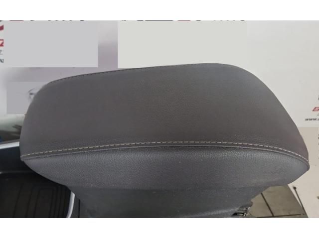 bontott OPEL GRANDLAND X Könyöklő