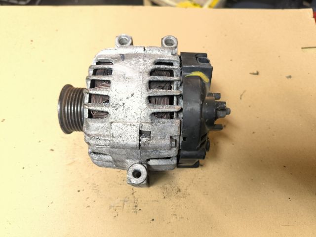 bontott OPEL INSIGNIA Generátor