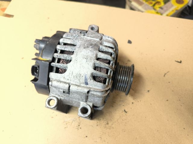 bontott OPEL INSIGNIA Generátor