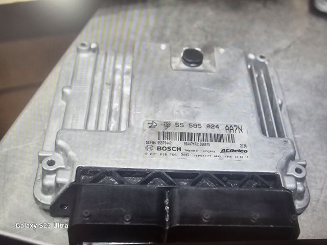 bontott OPEL INSIGNIA Motorvezérlő