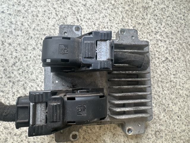 bontott OPEL INSIGNIA Motorvezérlő